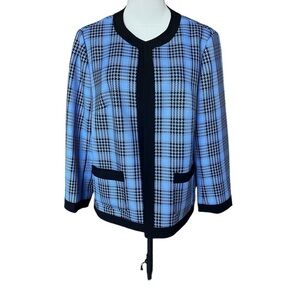 Ladies blazer size 16.